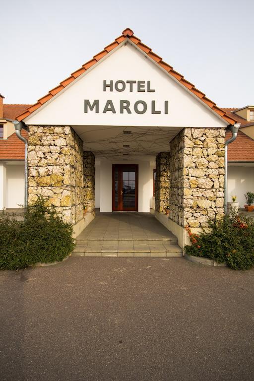 Hotel Maroli Mikulov Ngoại thất bức ảnh